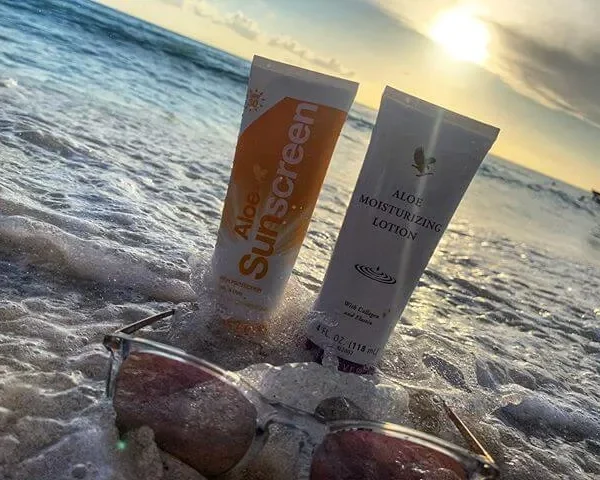 کرم مرطوب کننده فوراور